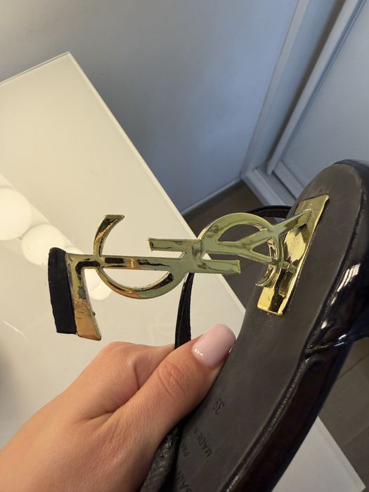 Szpilki czarne YSL złote viral hit