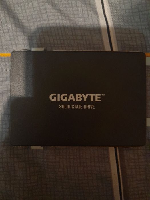 ssd 250gb hdd 2tb