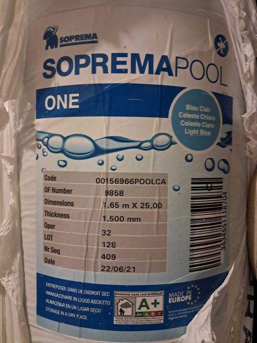 Tela de piscina azul