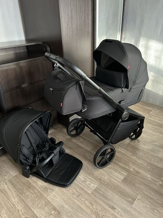 Коляска 2/1 Carrello еріса модель 2025 року надлегка