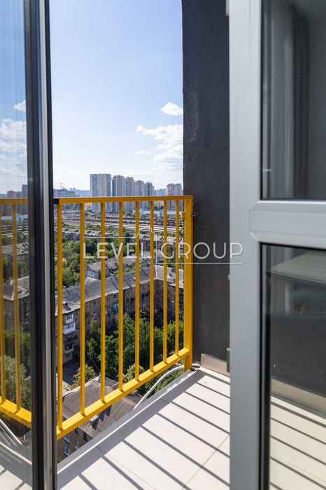 Продаж 3к квартири з авторським ремонтом у ЖК Метрополія Дарниця