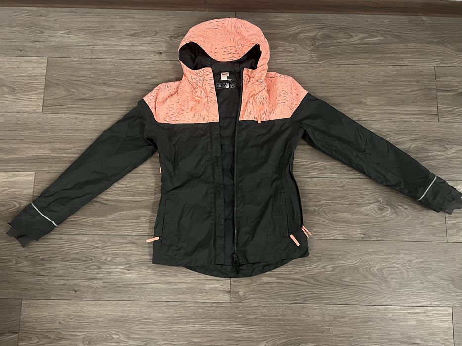 Куртка жіноча DECATHLON практично нова