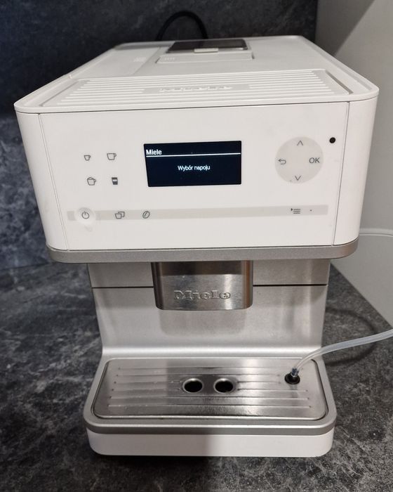 Ekspres Miele Cm6100.