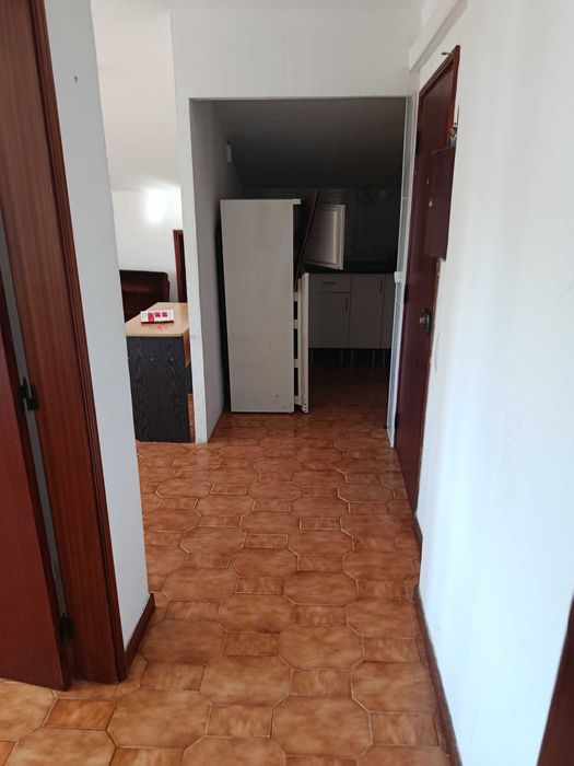 ALUGA SE T1 São Martinho do Bispo / Fala
