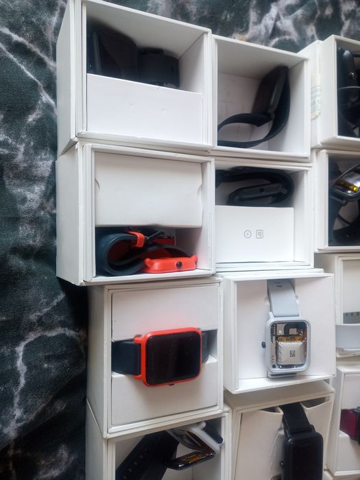 Лот 1 часов Amazfit.