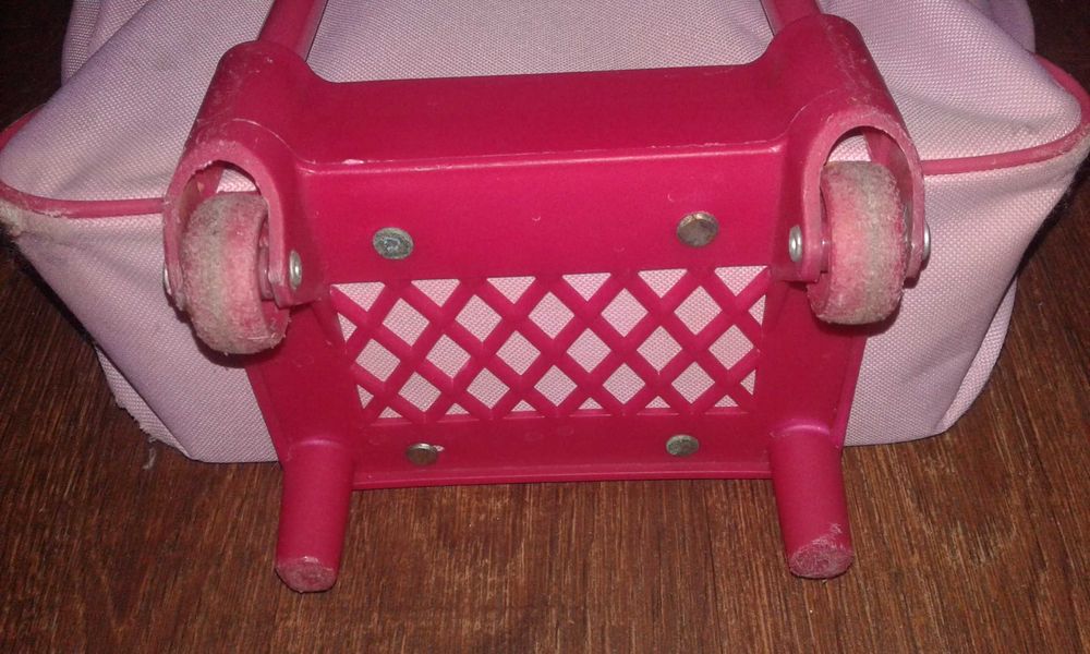 Детский рюкзак на колесах