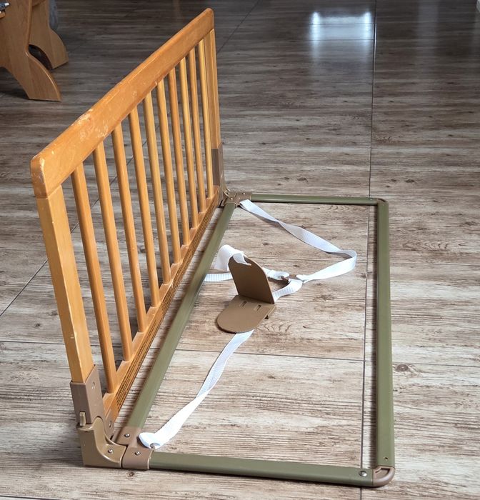 Barierka drewniana ochronna do łóżka dziecka