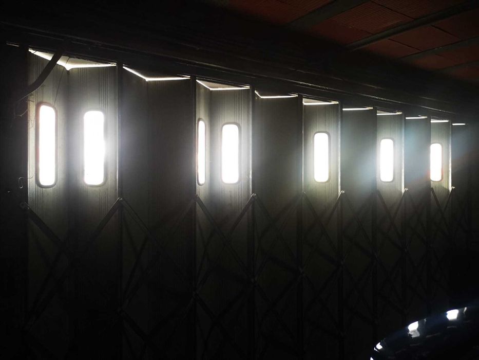 Porta de fole de medida variável