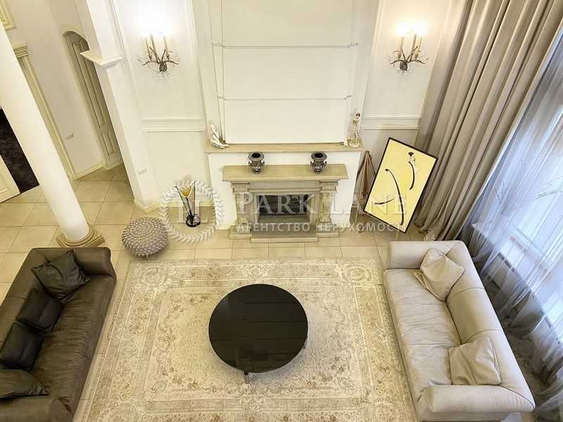 Продам Резиденцію в Лісниках з власним парком та озером Обухівський