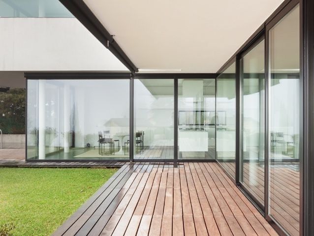 Caixilharia de alumínio e PVC (portas, janelas, etc)