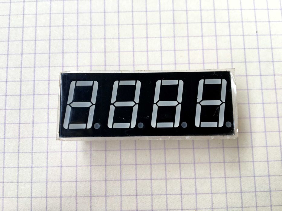 7-ми сегментний світлодіодний індикатор 0.56", 4 розряди, білий.