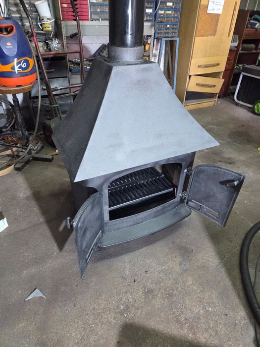 Salamandra em ferro fundido