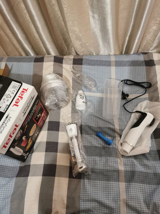 Продам блендер Tefal HB944138