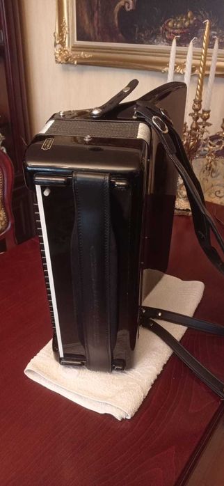 Akordeon 120 basów Verdi III N Hohner