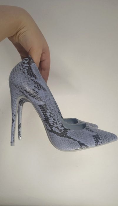 Туфлі у зміїний принт DeeZee