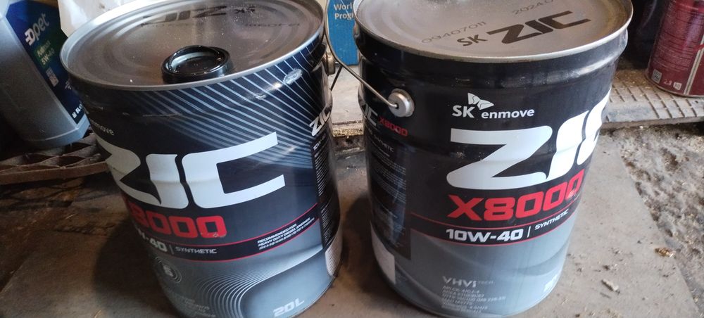 Масло 10w40 ZIC.