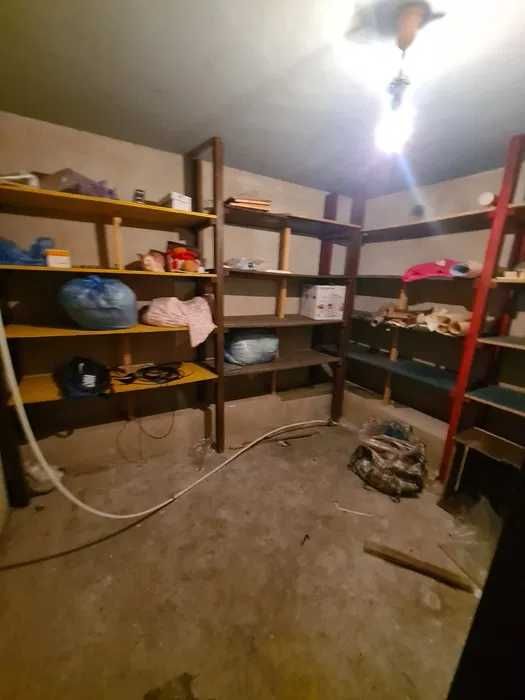 (13)  Продам красивый большой дом