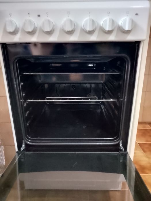 Fogão eletrico branco