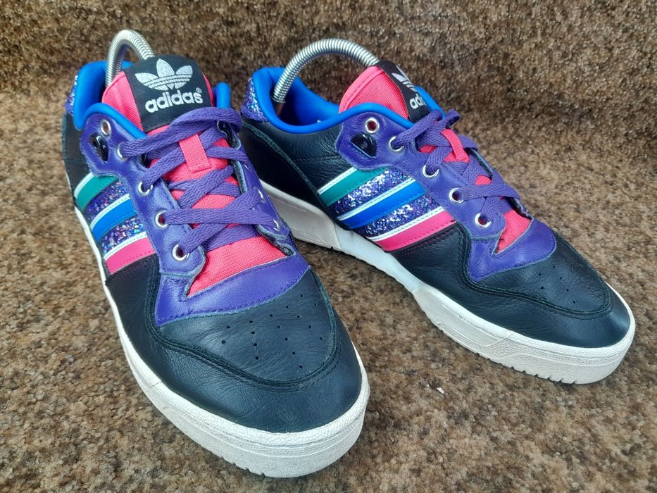 Кросівки шкіряні оригінал Adidas Rivalry Low 40 розмір.