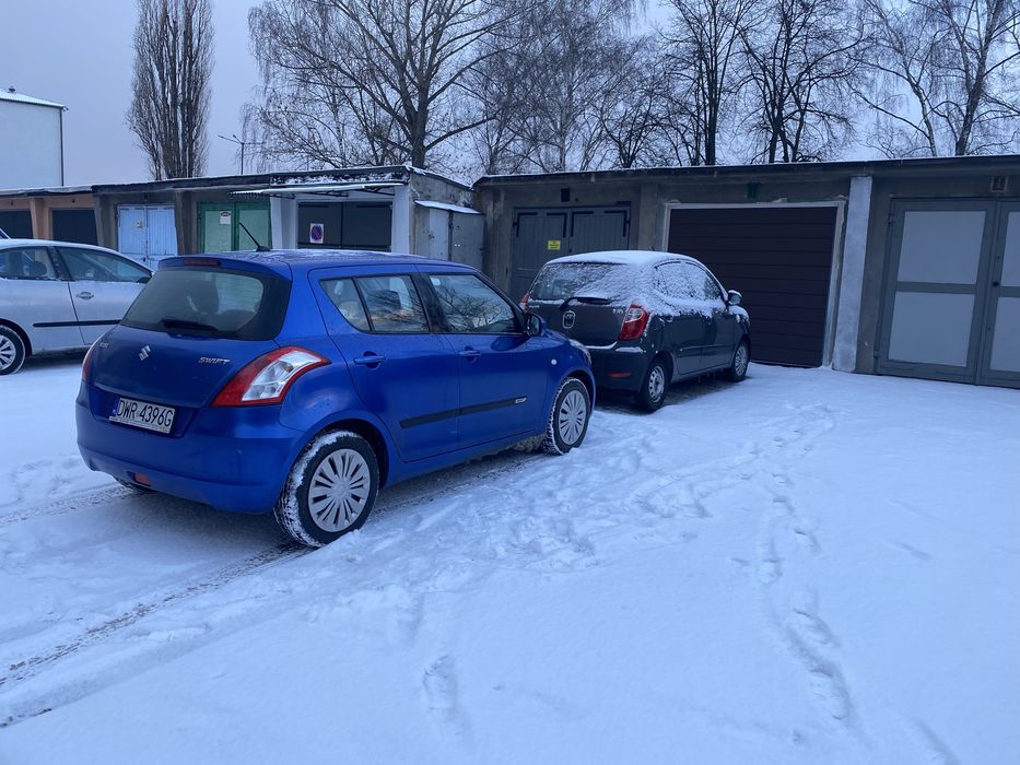 Garaż Makowskiego Palacha + miejsce postojowe