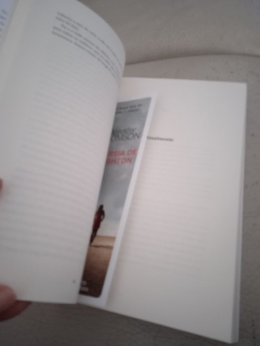 Romance A Espera de Michael Robotham .