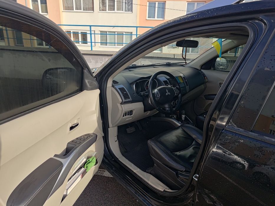 Mitsubishi outlander xl