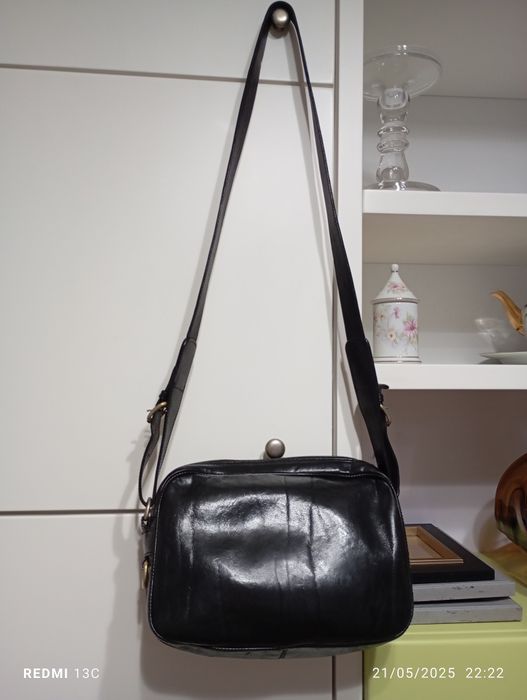 Vendo mala de senhora preta