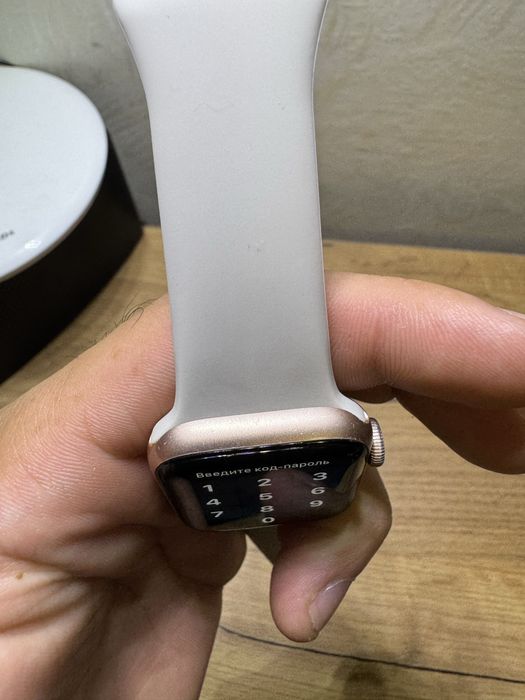 Apple Watch 5 40 mm акб 97% гарний  стан