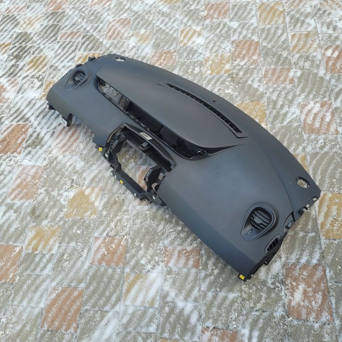 Консоль торпеди салону Renault Scenic 2
