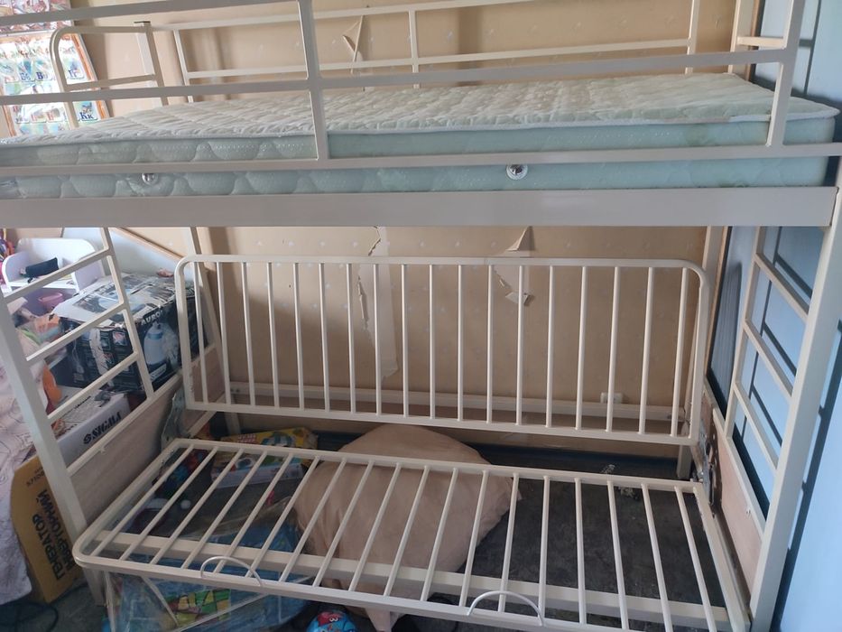 Продам двохярусну кровать