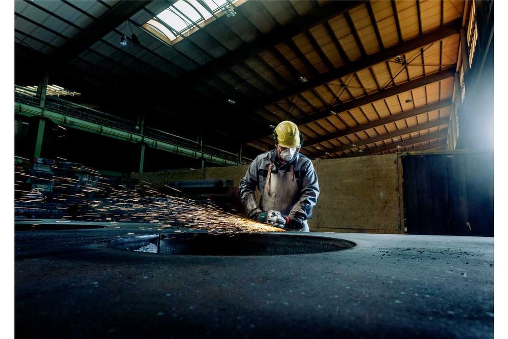 Szlifierka Kątowa Metabo WE 26-230 MVT Quick 2600W bezkluczykowa