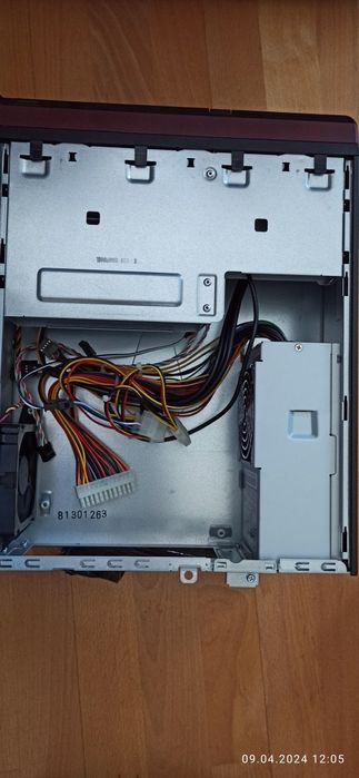 Корпус Foxconn RS-107L з блоком живлення 250W