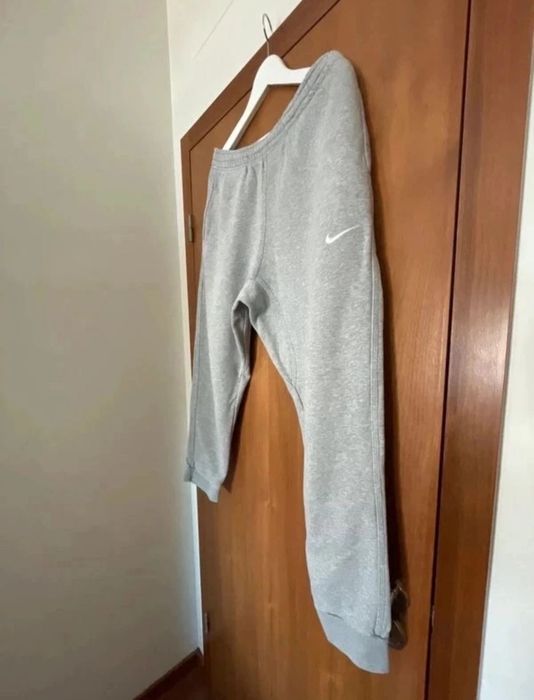Calças de fato de treino Nike cinzentas