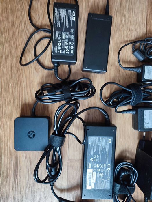 Блок живлення до ноутбука (зарядка)