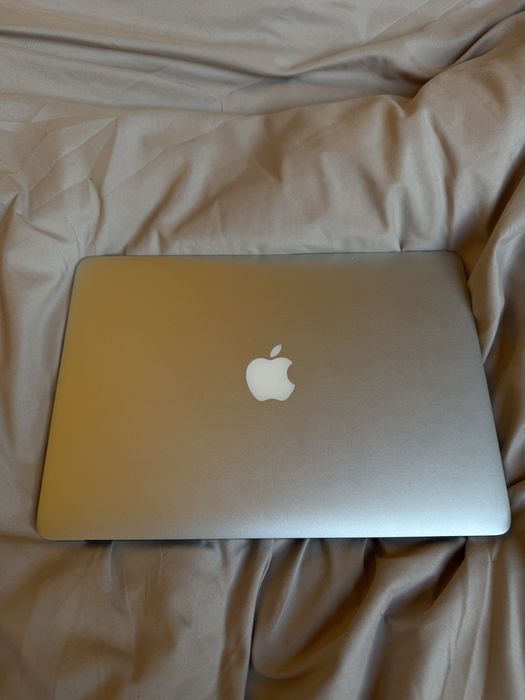MacBook Air 2014 + podstawka chłodząca