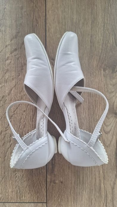 Buty komunijne skórzane