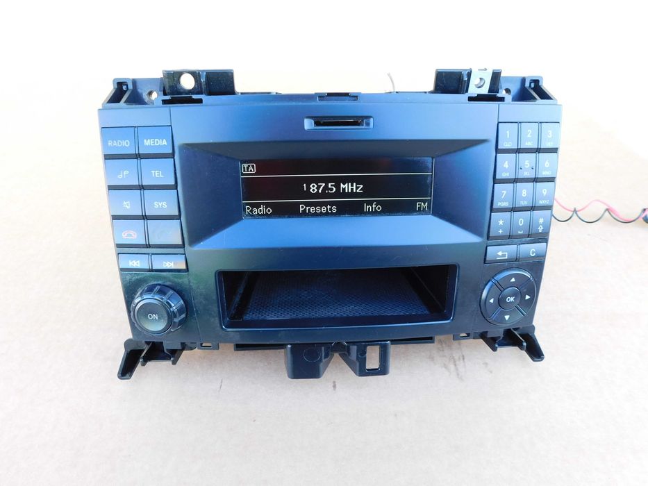 Mercedes Sprinter 906 / Crafter radio + schowek kieszeń mocowanie ORYG