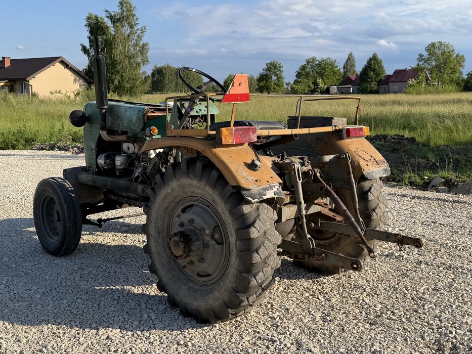 Traktor Sam Silnik C330 Podnośnik