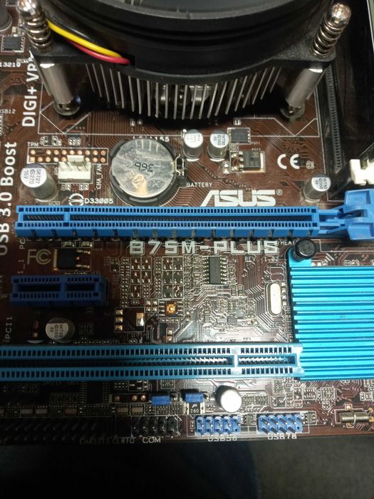 Материнська плата Asus B75M-PLUS (s1155, B75, PCI-Ex16)
