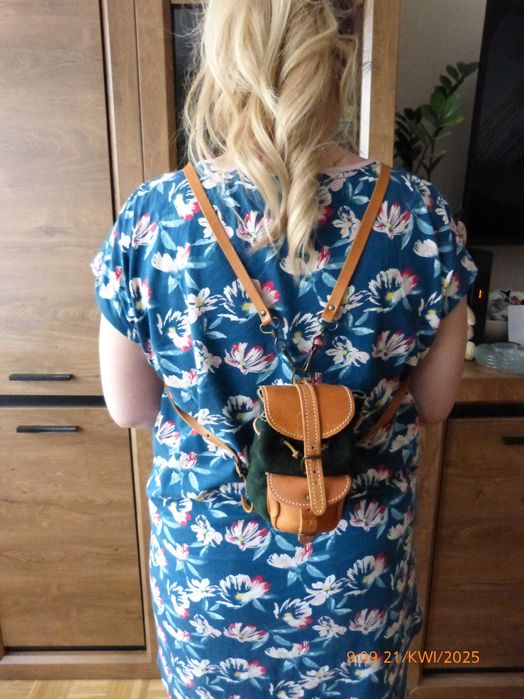 Plecaczek mini ze skóry