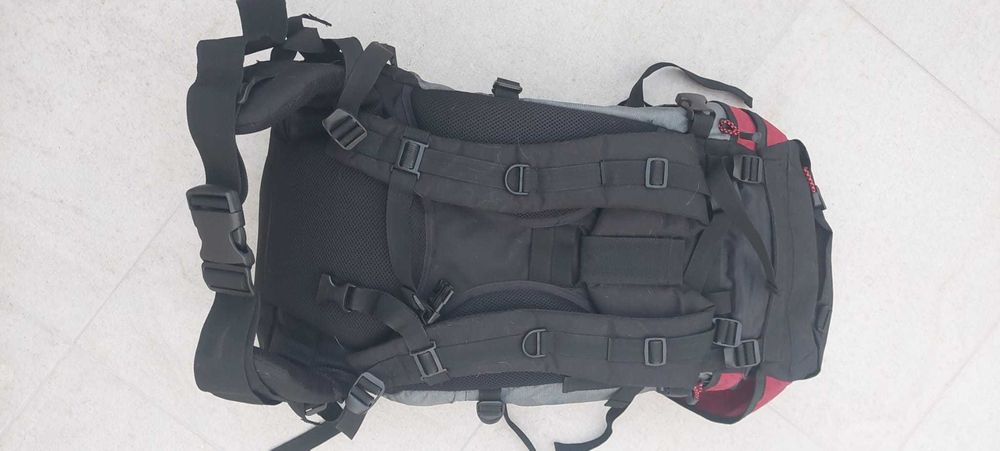 Mochila Trekking CamPilex Outdoor 65L | Armação Interna | Excelente para Caminhadas e Viagens