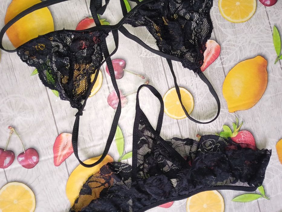 Komplet Bielizny Stanik Stringi Koronkowe Czarne