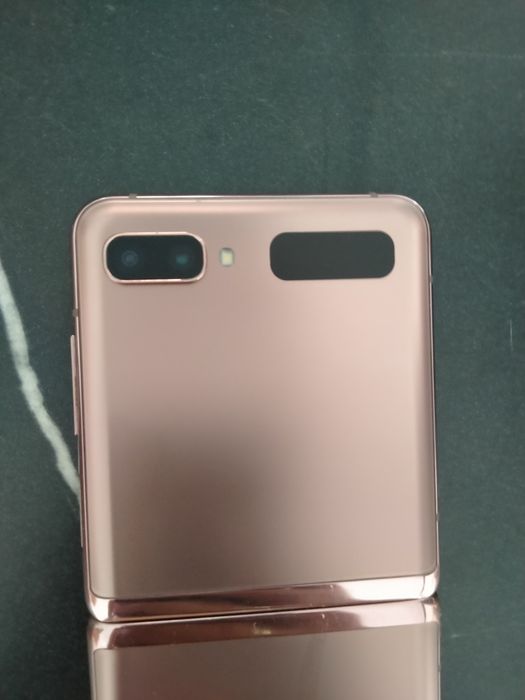 Samsung Z flip 5G uszkodzony