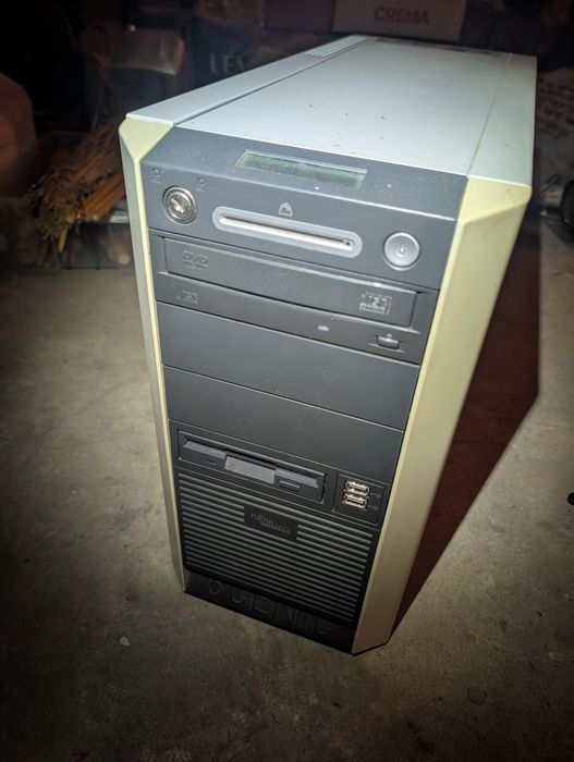 Komputer stacjonarny Fujitsu Siemens Scenic W600 i865G (Retro PC, Pentium 4)