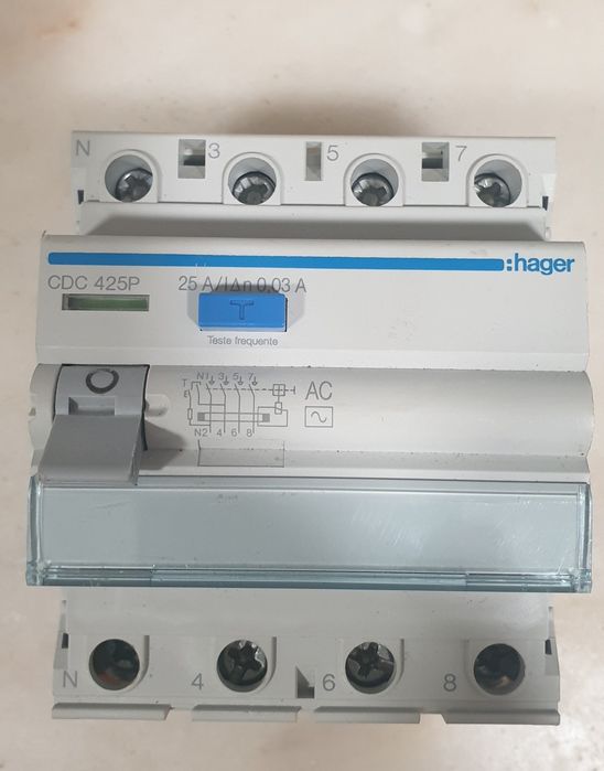 Interruptor diferencial hager CDC 425P 4 Pólos 25A 30mA 
CDC42
