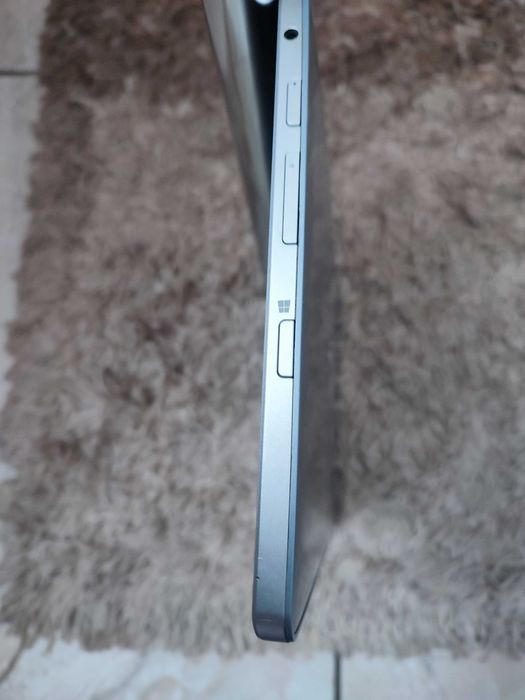 Планшет Acer не робочий