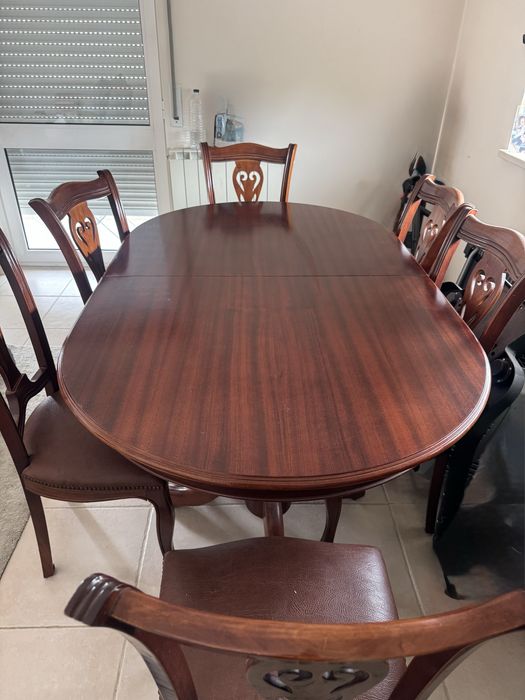 Conjunto mesa de jantar + 6 cadeiras