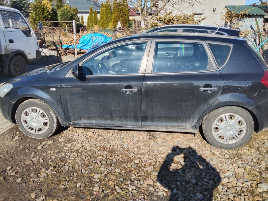 Sprzedam w całości Kia cee'd 1.4. 2008rok