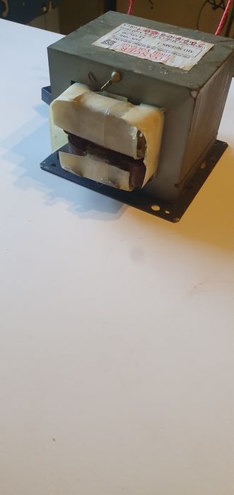 Czesci do mikrofalówki beko MGF 20210 x