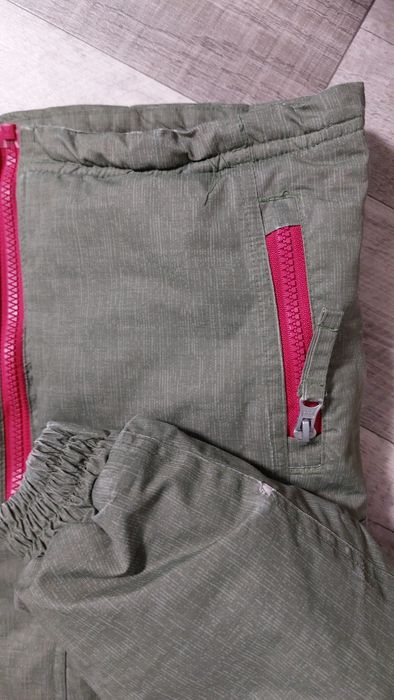 Зимова куртка на 6-8 років